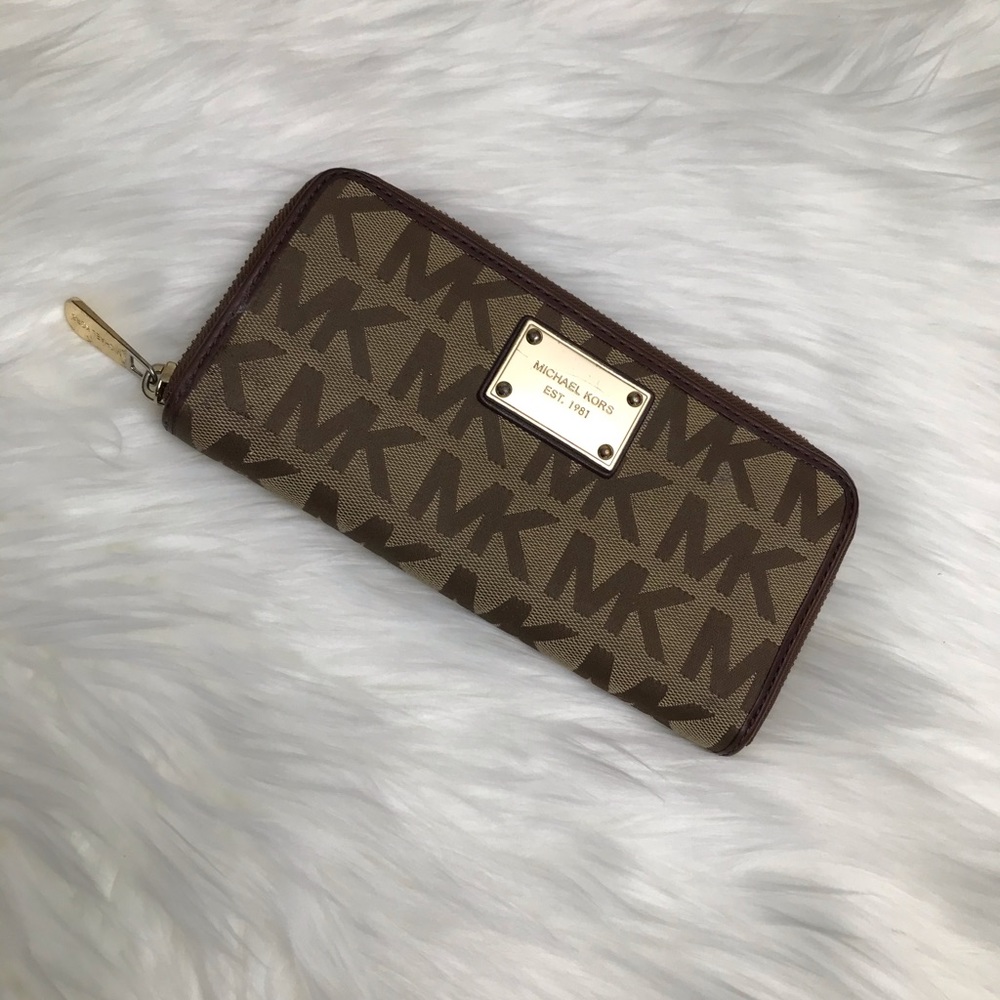Michael Kors wallet
